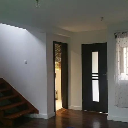 Jaga Family Air Conditioner And Free Parking *